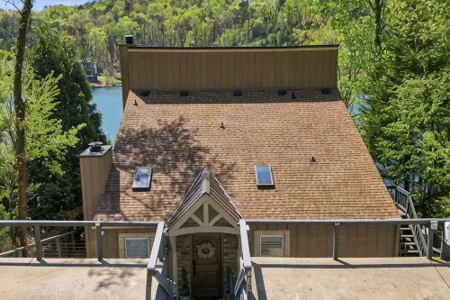 Lakefront -Heated Pool -EV Charger -Dock -Fire Pit -Kayaks -Game Room