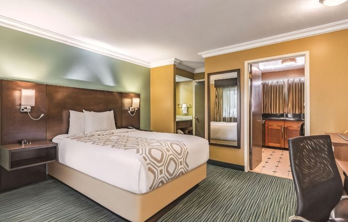La Quinta Inn & Suites by Wyndham San Francisco Airport West
