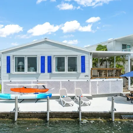 Oceanfront w/stunning open water views and private seawall! 30 mins to Key West!