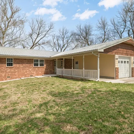 Grand Lake Waterfront home 5 minutes to the boat launch!