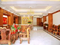 Le Royal Hotel a Duc Trong