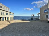 Coastal Retreat · Walk to Salisbury Beach · Sleeps 6 Hotels in Salisbury