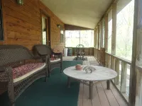 Beautiful, Secluded Cabin in the Hills of the Ozarks. - Chalets