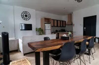 Casuarina Villa Bandung - 빌라