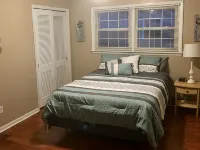 Experience Kentucky Lake out the back door! Spacious 4-bedroom retreat awaits. 卡洛韋縣住宿飯店