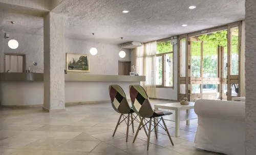 Eden Beach - Plaka Hotel