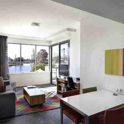 East Perth Suites Hotel Rooms
