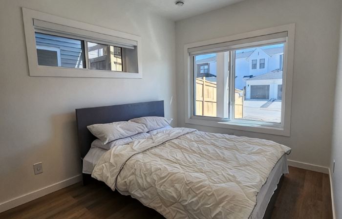 Very bright walkout basement Close to Mountains