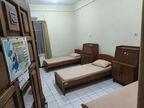 Guest House Eboni Madiun