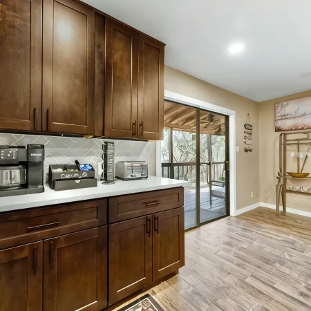 A&M Cabin-Pool Table Deck BBQ-10mins Kyle Field