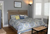 5 BR, 5 BA in Seaside, quick walk to the private beach access or main pool