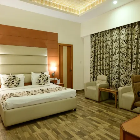 Grand Continental Hotel 