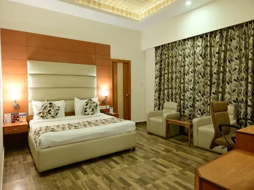 Grand Continental Hotel  - موقف سيارات