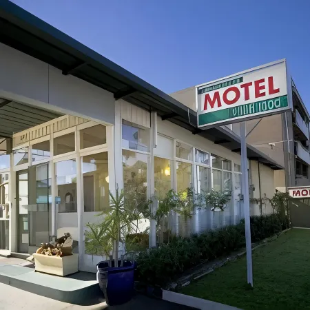 Parkville Motel