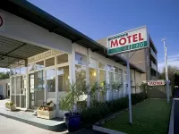 Parkville Motel