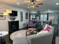 Charming 2-bedroom house with WiFi, AC in welcoming Monroe