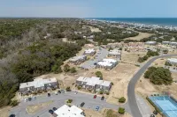 Beach Access - Cozy  2-BD Pet Friendly Kitty Hawk Condo with pool, W&D, tennis