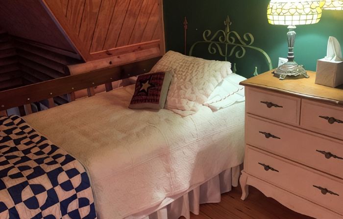 3-bedroom cabin in peaceful Fleetwood with WiFi, AC. Enjoy nature