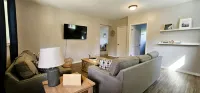 Thunder Bay Retreat, beautiful property with trails. Close to all anemnities.