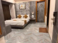 hotel Arts palace Hotels near Essel World