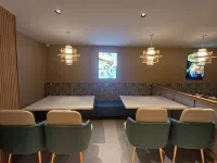 Hotel Raai Hosur - 朝食