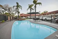 The Aberdeen Motel - piscina