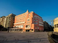The One Grand Hotel da Póvoa - by Mhmb Hospitality - Kolam Renang