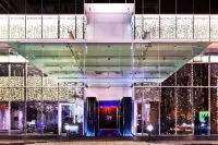 JW Marriott Atlanta Downtown - สระว่ายน้ำบนดาดฟ้า