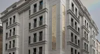 New Emin Hotel - parking