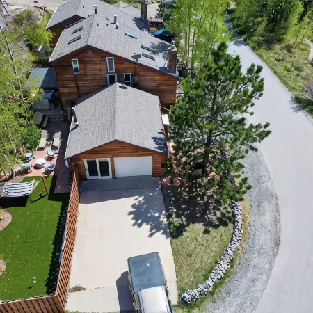 Clear Creek Retreat - Take a trip to the mountains