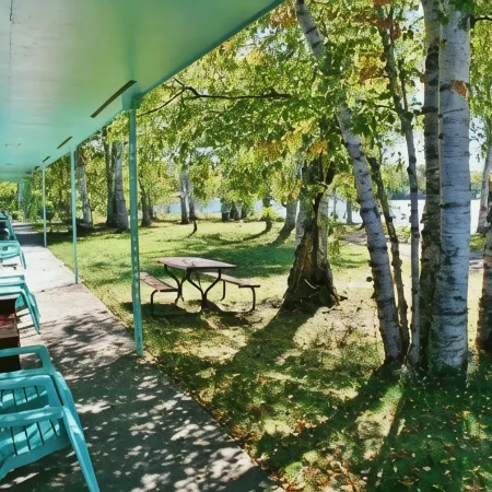 Historic Birch Lodge and Motel