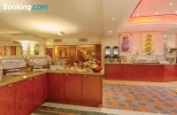 Leonardo Hotel Düsseldorf City Center - Breakfast