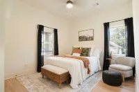 3-Bedroom Home in Beautiful Atlanta. 10 Mins from Mercedes Benz. Fifa World Cup - Bungalows