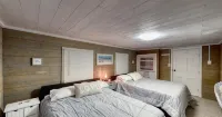 Oceanview Riverfront retreat w/ hot tub and private dock! - 10 min from DE Turf