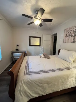 Beautiful, Cozy home in Concord providing a spacious & tranquil retreat