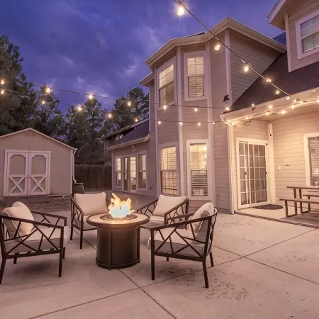 Spacious Retreat with 2 Master Suites, Foosball & AC
