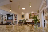 Home Close to Beach and Downtown. Licensed short term rental. - Bungalows