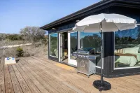 Couples Retreat, Private Hot Tub, Stars & Outdoor Shower