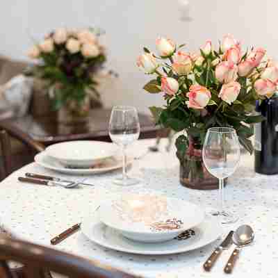 Old Town, trendy Kazimierz, luxurious and spacious 2 bdrm, 2 bthrm, Apartment Dining/Meeting Rooms