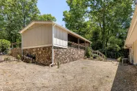 Lake Allatoona house with private dock, hot tub & fire pit. Family and groups! - con encanto