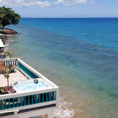 Villa Isabella - Oceanfront - 10 guests - pet friendly - at Stella, Rincón