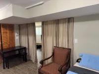 Terrific vacation house only 4.5 miles away from downtown Boston - Bungalows