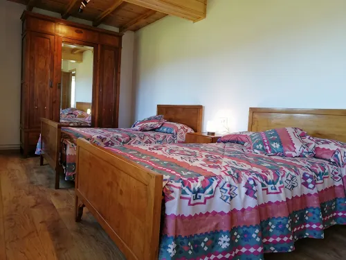 House in the Village | 4 Double Rooms | Fireplace Terrace | Yard - Wifi