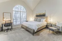 Upscale Home w/ Pool, Arcade & More! - Bungalows