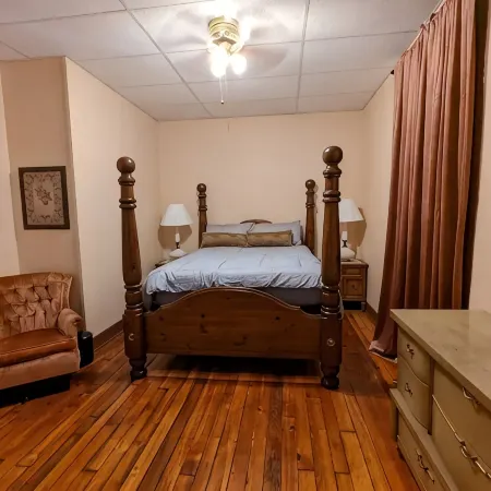 Stowaway Suites on the Avenue: Mt Laurel Suite