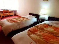 Hotel Izumiya - parking