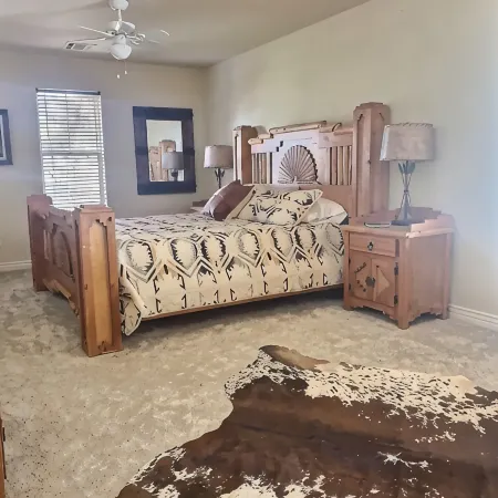 Farmhouse Victorian Perfect Cloudcroft Location!