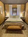 Peaceful Retreat! Cozy Lodge with Scenic Views, Patio, Fire Pit.