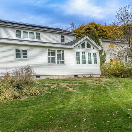 Welcoming Cozy Retreat for Friends and Family!