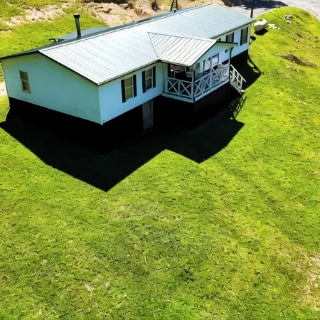 “Paradise Hill” A Charming 3-bedroom house in the country.